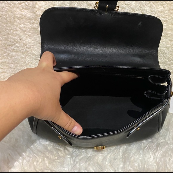 Valentino - Picture 3 of 9